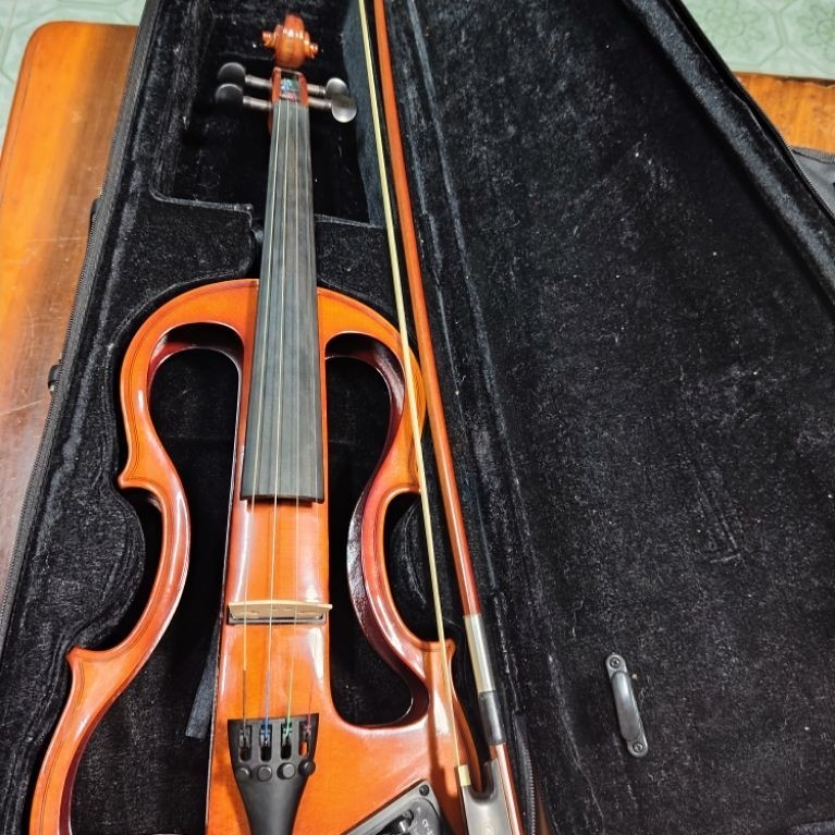 Violinไวโอลินไฟฟ้าญี่ปุ่น