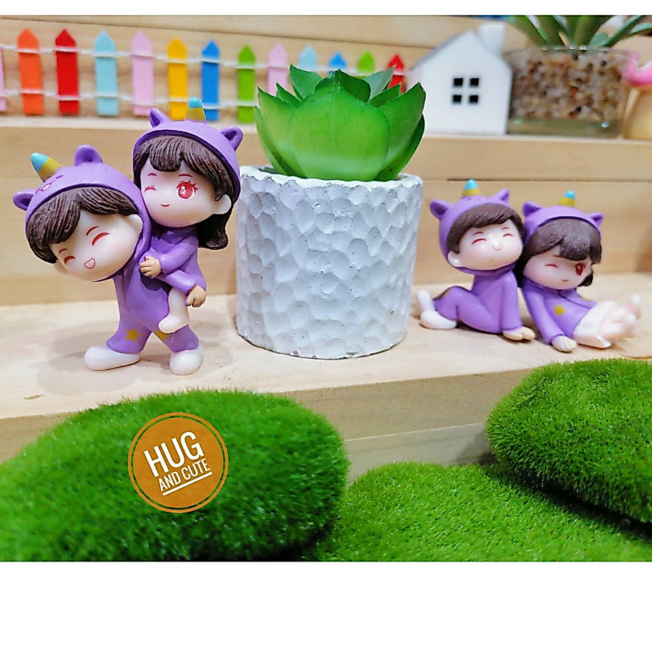 คู่เด็กชุดม่วง  (ราคา/1คู่) ตุ๊กตาแต่งบ้าน ตุ๊กตาแต่งสวน ของสะสม โมเดล จัดสวนถาด พร็อพถ่ายรูป