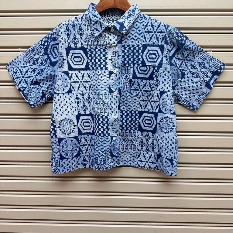 100++ลายใหม่ อัพเดทลายตลอด เสื้อเชิ้ต ผ้าคอตตอนอินเดีย ใส่ง่าย ระบายอากาศดี มีกระดุมหน้า กระเป๋า คอปกเชิ้ต
