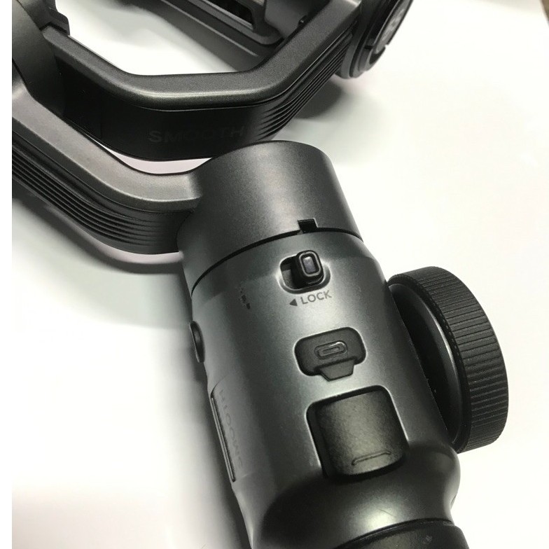 ขาย Zhiyun Smooth 5S มือสอง (อ่านก่อน)กิมบอลสำหรับมือถือ รุ่นท็อป ภาพนิ่ง วิดีโอลื่น เหมาะสำหรับถ่าย