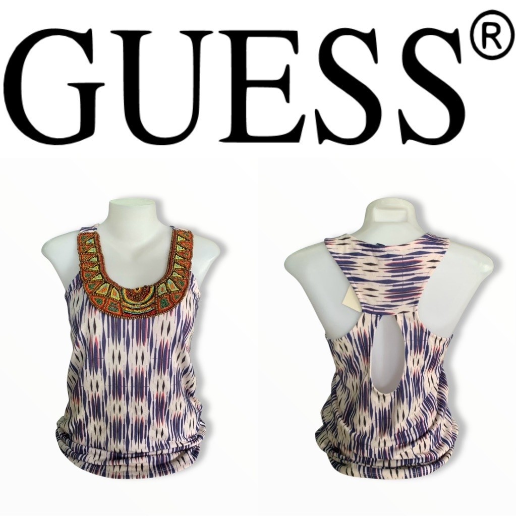 เสื้อกล้ามguess (GC888) สีขาวพิมพ์ลายเราขาคณิตประดับลูกปัดตรงคอ