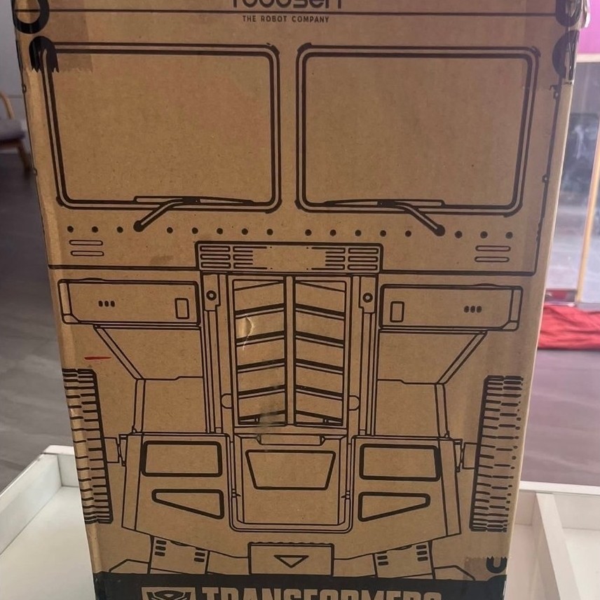 Robosen Optimus prime หุ่นยนต์ใช้คำสั่งเสียง