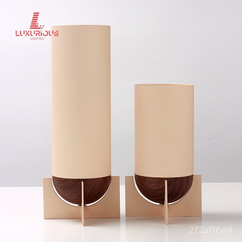 แจกันโลหะทรงกระบอกเรียบง่ายทันสมัยสำหรับจัดดอกไม้ ตกแต่งห้อง โมเดลสร้างสรรค์ แจกันตั้งโต๊ะ ศิลปะตกแต