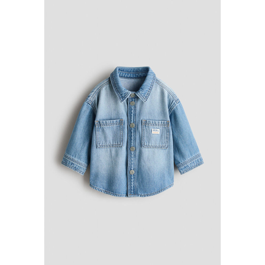 H&M(เอชแอนด์เอ็ม) เสื้อเชิ้ตโอเวอร์ไซส์ผ้าฝ้ายเดนิม Infants Cotton denim overshirt 1317603_1
