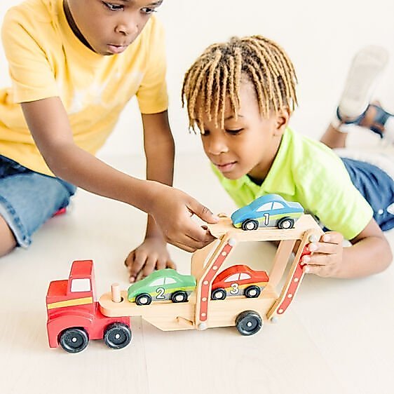 Melissa & Doug شاحنة نقل مركبات الطوارئ (3+) — صورة 8
