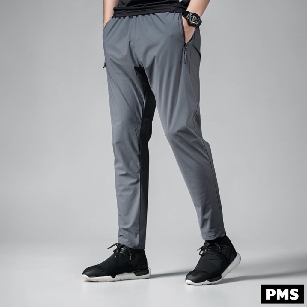 PLAIN.M.SHOP กางเกงวอร์มผู้ชายปลายกระบอกเล็ก [ Spandex X Nylon ] #ลืมกางเกงวอร์มแบบเดิมๆที่เคยมี