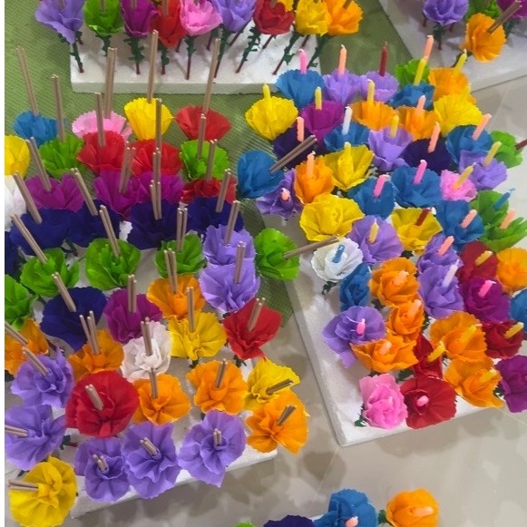 พร้อมส่งค่ะ🥰🥰ธูปเทียนลอยกระทง(คละสี)1ชุดมี50คู่