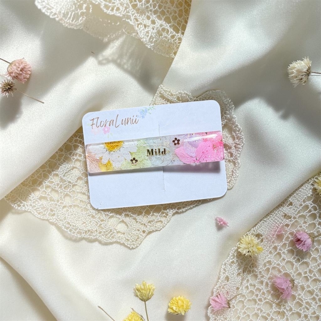 🌷กิ๊บเรซิ่นตัวเล็ก ใส่ชื่อฟรี🤍 — งานเรซิ่นดอกไม้แห้ง🩵✨