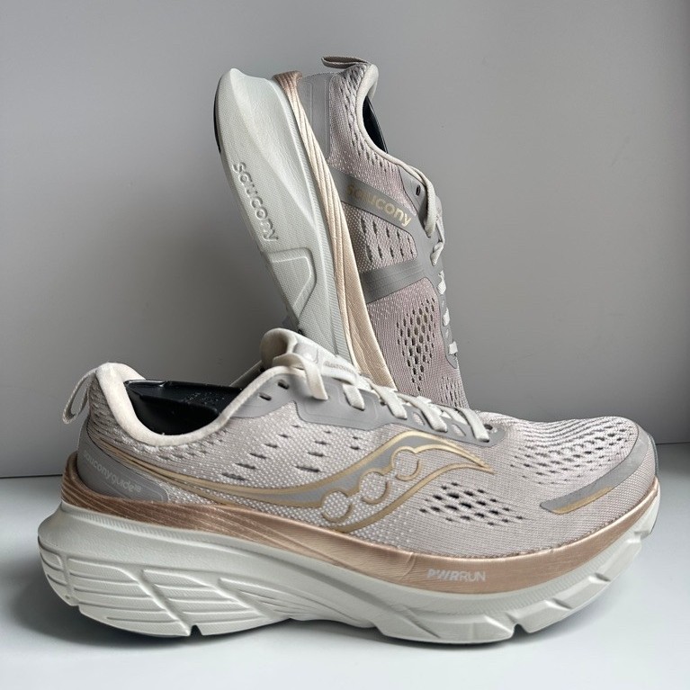 รองเท้าวิ่งมือสองของแท้ Saucony Guide 18 เบอร์ 41 ขนาด 26 เซนติเมตร