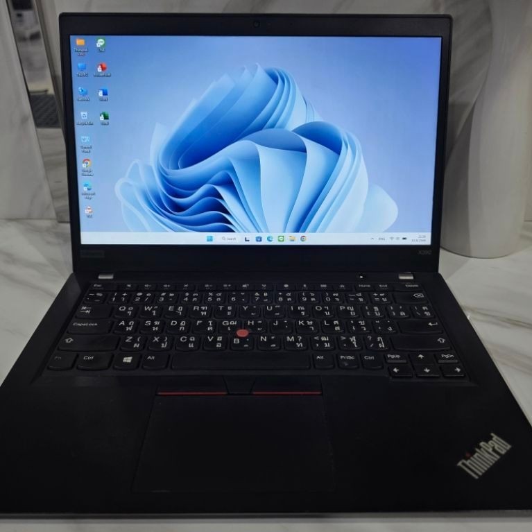 โน๊ตบุ๊ค Lenovo Thinkpad X390  (i5 gen8/RAM 8GB/SSD M.2 256GB) Windows11 มือสอง
