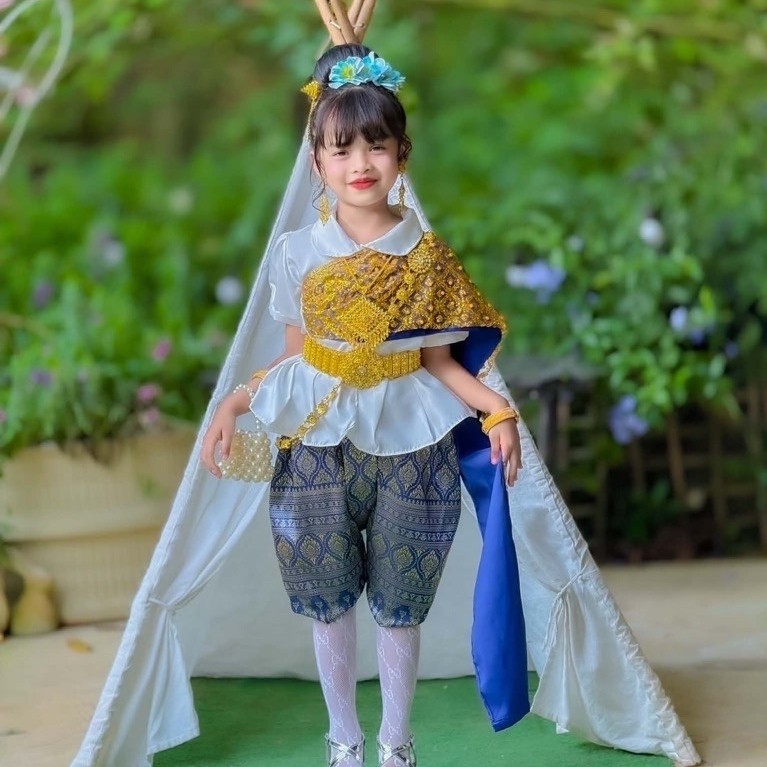 ชุดไทยพัชราภรณ์สใบกากเพชรคุ่หญิงชาย