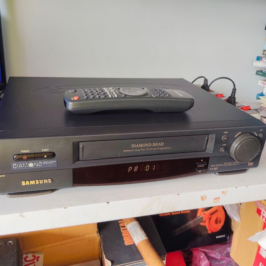 เครื่องเล่นวีดีโอ Samsung VDO VHS หน้าจอดิจิตอล รุ่นSV-80Y ระบบโมโน พร้อมรีโมท