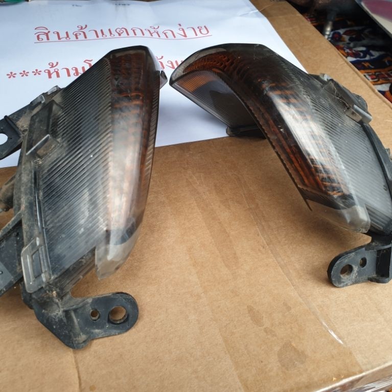 ไฟเลียวหน้า Malaguti Madison150