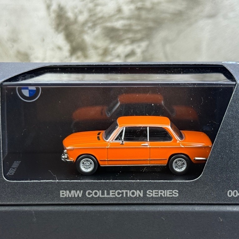 ▫️BMW 2002 BMW collection series Scale 1:64 ยี่ห้อ Arbox