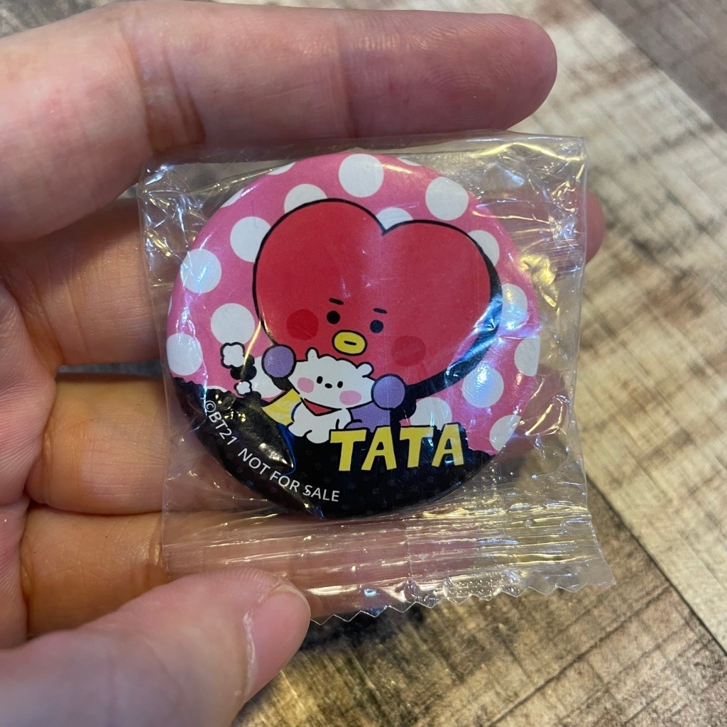 tata ~ rj bt21 เข็มกลัด