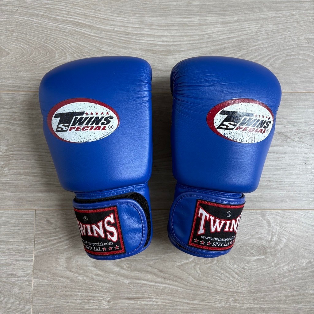 นวมมวย Twins Special สีน้ำเงิน 12 oz