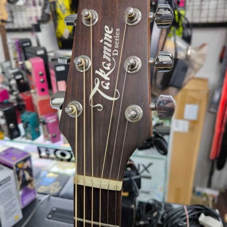 กีต้าร์โปร่งไฟฟ้า Takamine D-26Sns