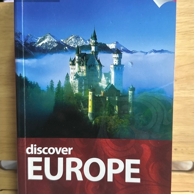 หนังสือภาษาอังกฤษ discover EUROPE All you need to experience  the best of Europe C87