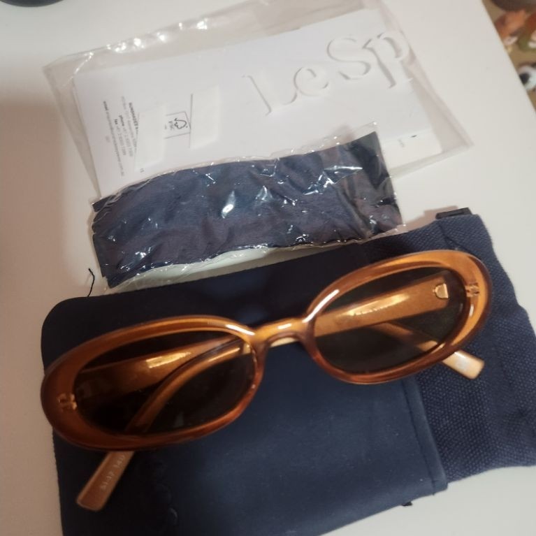 ส่งต่อแว่น le specs สภาพดี