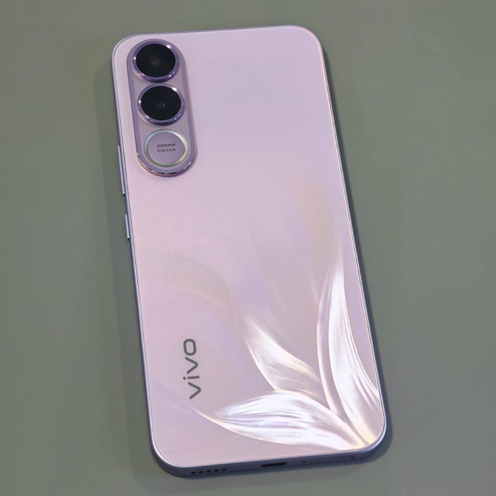 V70 FE ศูนย์ไทย [มือสอง] RAM 8 / ROM 256GB สภาพสวยกริบ [ประกันศูนย์ 27/5/2027]
