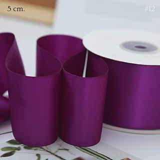 ริบบิ้นซาตินสีเรียบเงา 2 ด้าน ขนาด 5 cm. Double Side Ribbon – รุ่น Premium Satin ผูกของขวัญวันเกิด [RBY-0023]