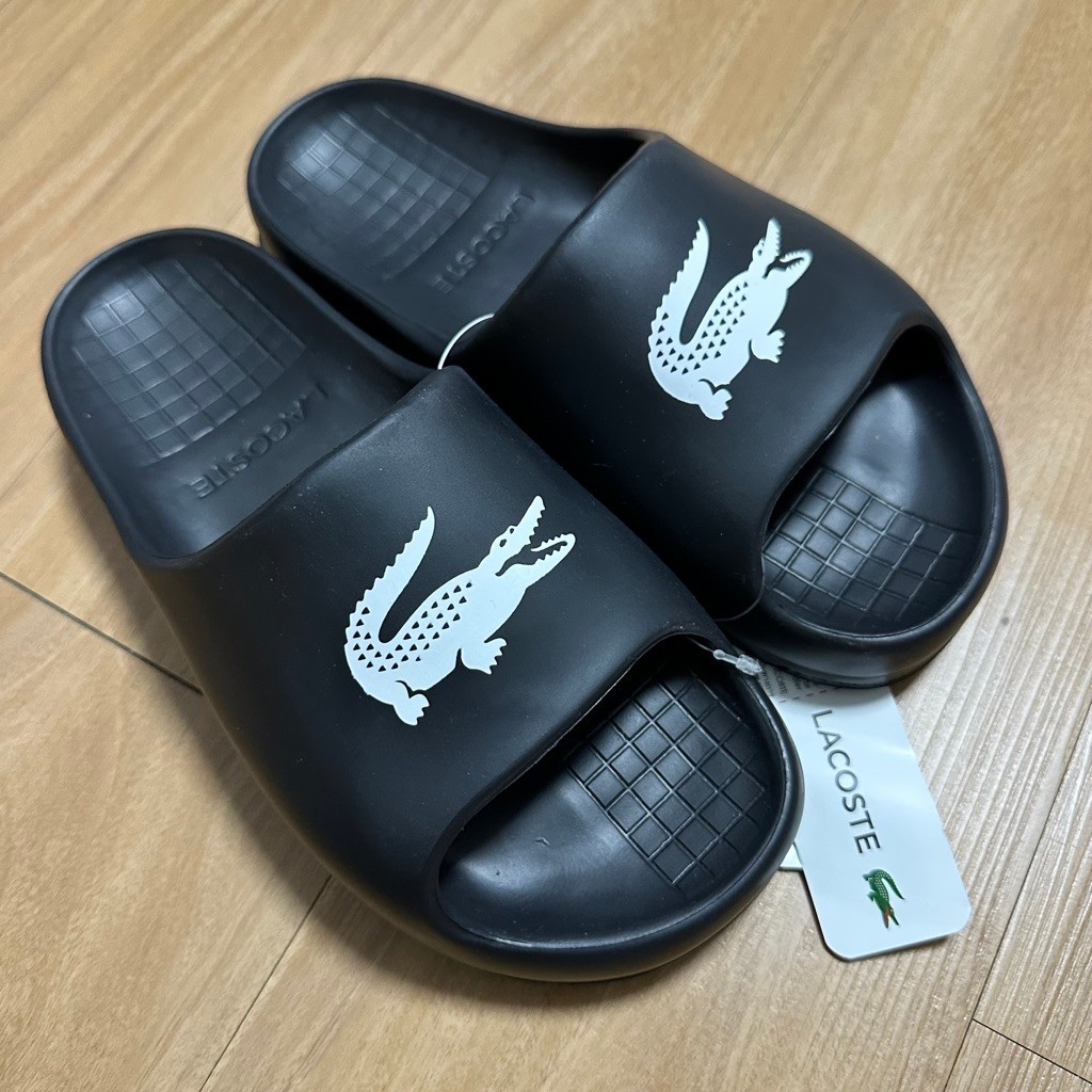 Lacoste Serve Slide 2.0 รองเท้าแตะผู้ชาย รุ่น 45CMA0005 สีเขียว EVA