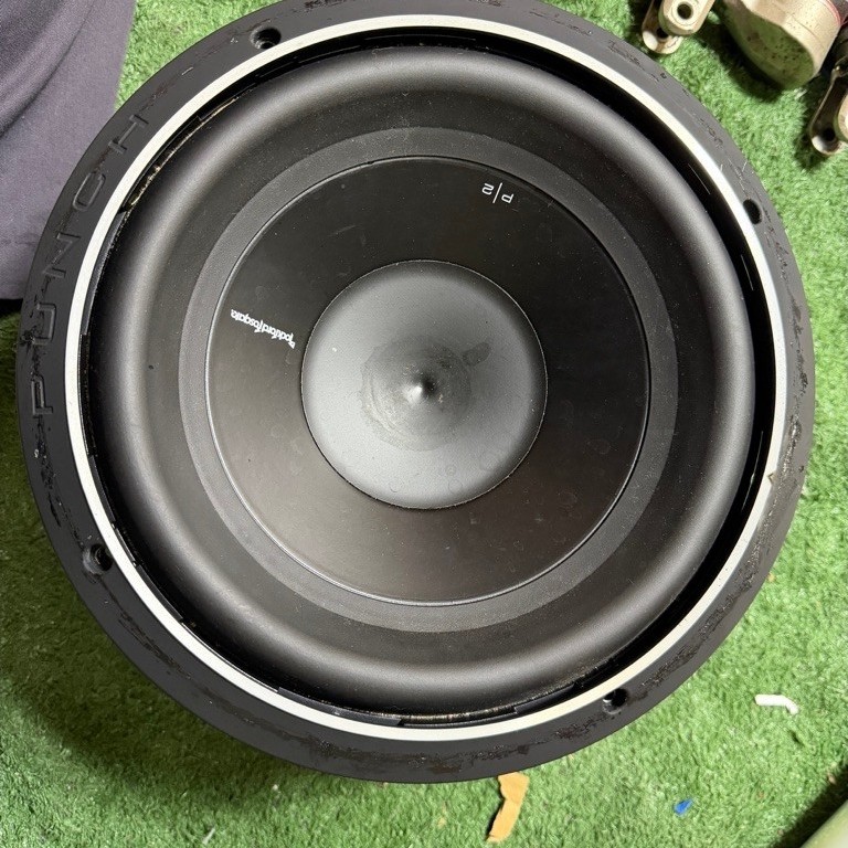 ซับวูฟเฟอร์รถยนต์ Rockford Fosgate Punch P2 ขนาด 10 นิ้ว (รุ่น P2D2-10 หรือ P2D4-10)