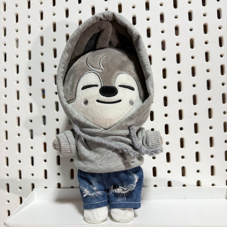 ตุ๊กตา SKZOO Original Ver. (Wolf Chan) ของ Bang Chan จากวง Stray Kids ลิขสิทธิ์แท้มือสองจากญี่ปุ่น🇯🇵