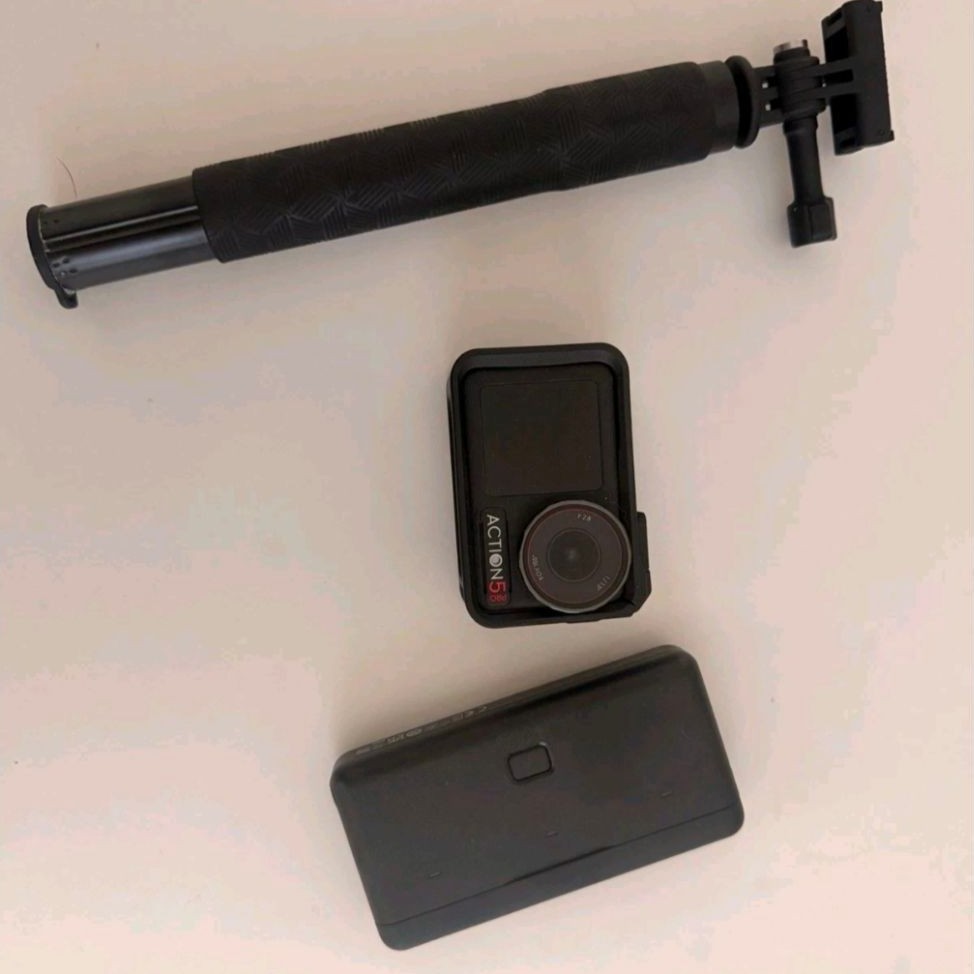DJI Osmo Action 5 Pro Adventure Combo กล้องแอคชั่น