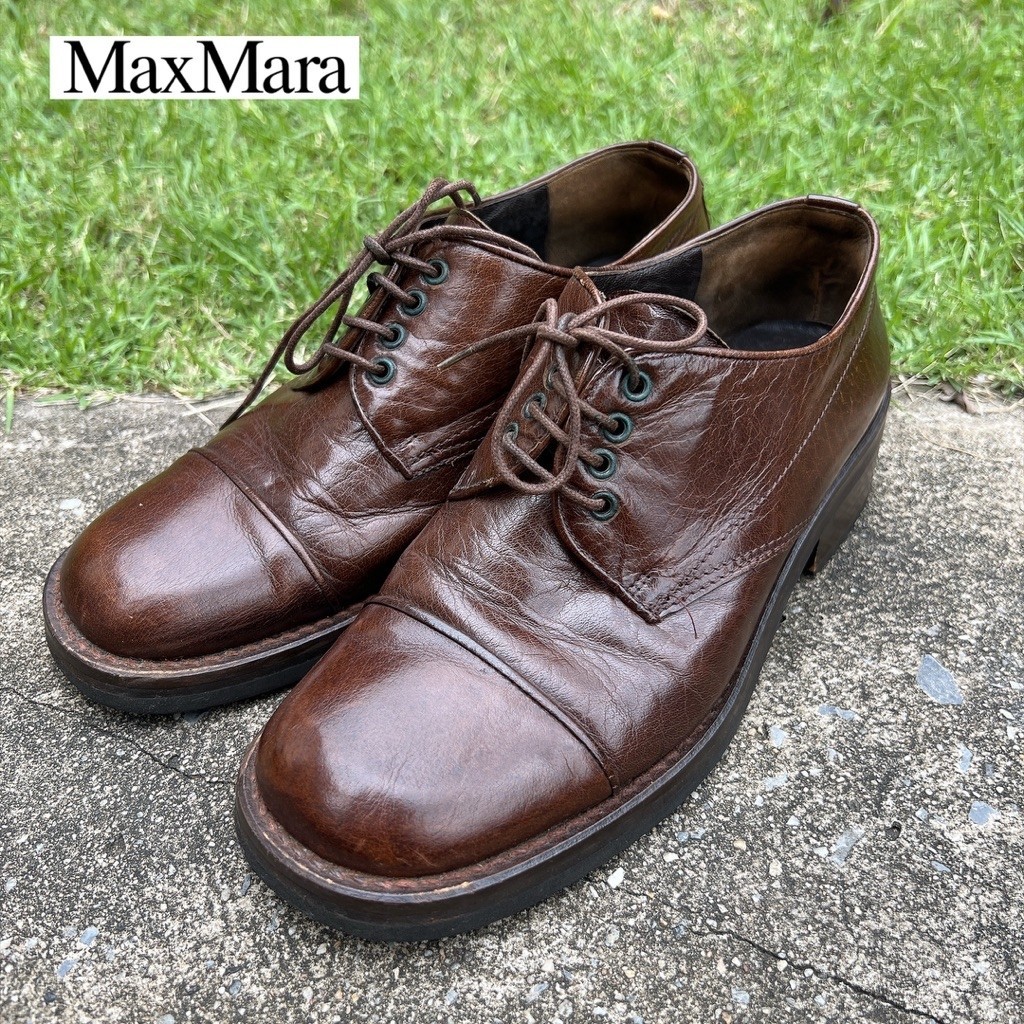 Max Mara รองเท้าหนังแท้ มือสอง
