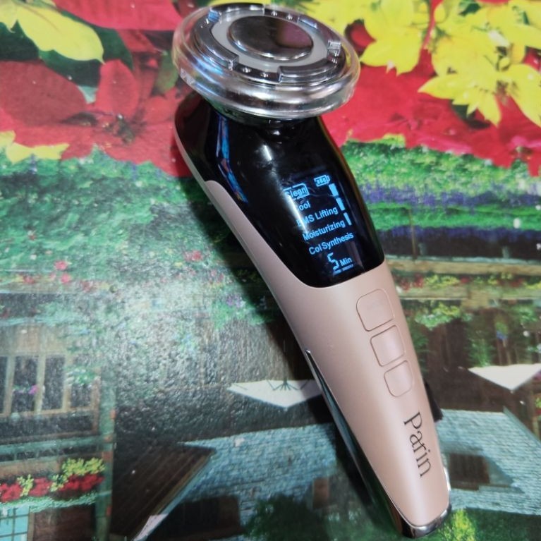 เครื่องนวดหน้า Parin Skin Glow