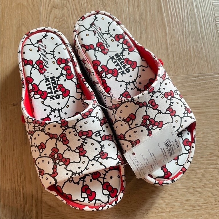 รองเท้า Melissa Hello Kitty 🥰