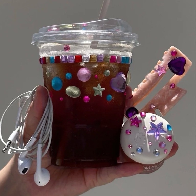 [ส่งด่วน] สติกเกอร์เพชร 3D Bedazzled Trend คริสตัล ลายดาว หัวใจ พระจันทร์ วงกลม มีกาวในตัว สำหรับ DIY ตกแต่งเคส ติดหน้า