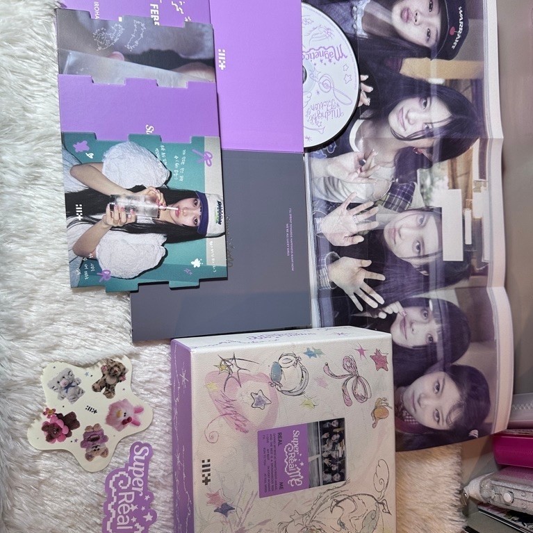 [พร้อมส่ง] illit - illit Super real me (Real me ver.) อัลบั้มเปล่าได้ของตามภาพ (Yunah,Minju,Moka,Won