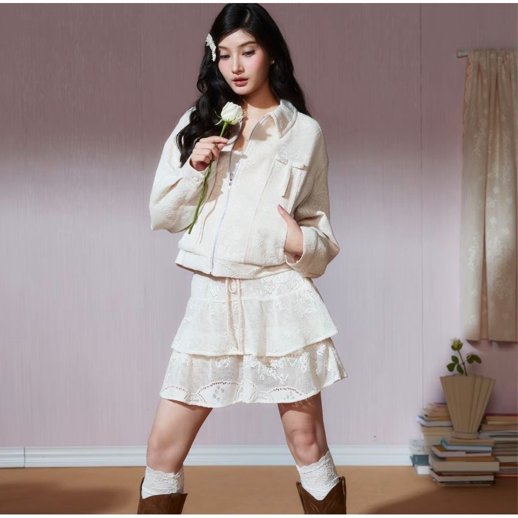 กระโปรง etoile bnk brand flora mini skirt size m/l สี crochet