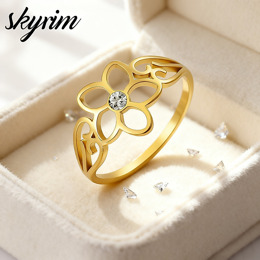 SKYRIM Five กลีบดอกไม้ Studded แหวนเพชรสําหรับผู้หญิงไทเทเนียมสแตนเลส Hypoallergenic แฟชั่นเครื่องประดับ