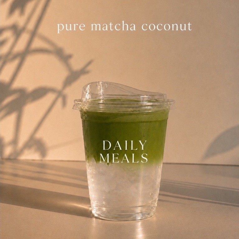 pure matcha coconut (มัทฉะน้ำมะพร้าว)