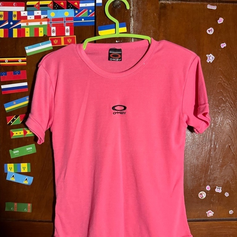 เสื้อยืด Oakley สีชมพูสด Vintage 100% Cotton | Oakley T-Shirt | เสื้อโอ๊คลีย์มือสอง