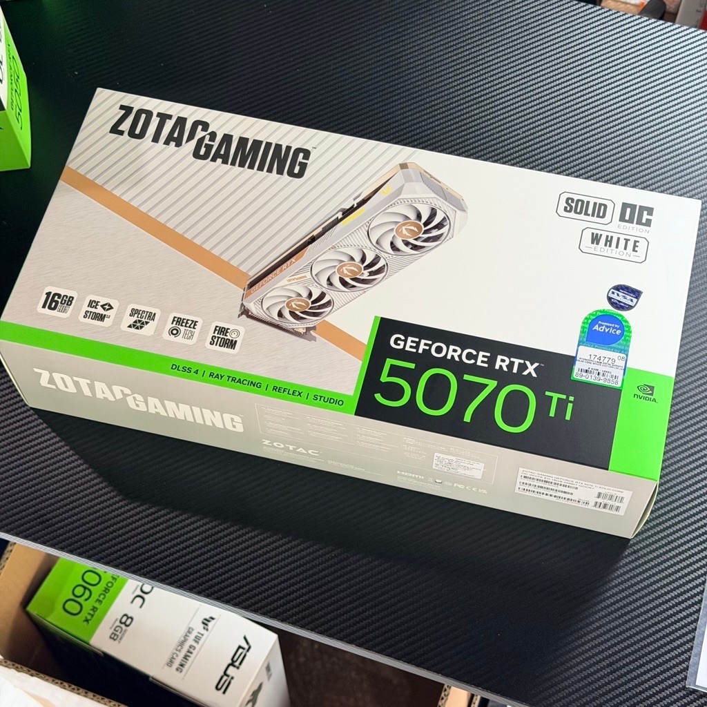 [ของใหม่ พร้อมส่ง] ZOTAC GeForce RTX 5070 Ti SOLID CORE OC 16GB GDDR7 White Edition VGA สีขาวสุดสวย 
