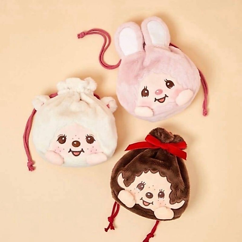 ถุงผ้าหูรูด Monchhichi งานญี่ปุ่น​ มีทั้งหมด 3 ลาย​ ขนาด 24×21 cm วัสดุผ้าขน+งานปักราคา 199 บาท