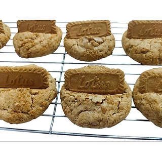 Biscoff stuffed soft cookies ชิ้นละ 90 กรัม