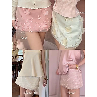 Rene_club - La Fleur skirt กระโปรงสั้น เอวต่ำผ้าซาตินดอกไม้ (กรุณาอ่านรายละเอียดก่อนกดสั่งซื้อค่ะ)