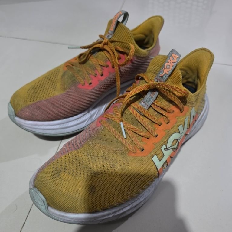 มือสอง รองเท้าวิ่ง Hoka Carbon X 3 ไซส์: US 9.0 สภาพ70%