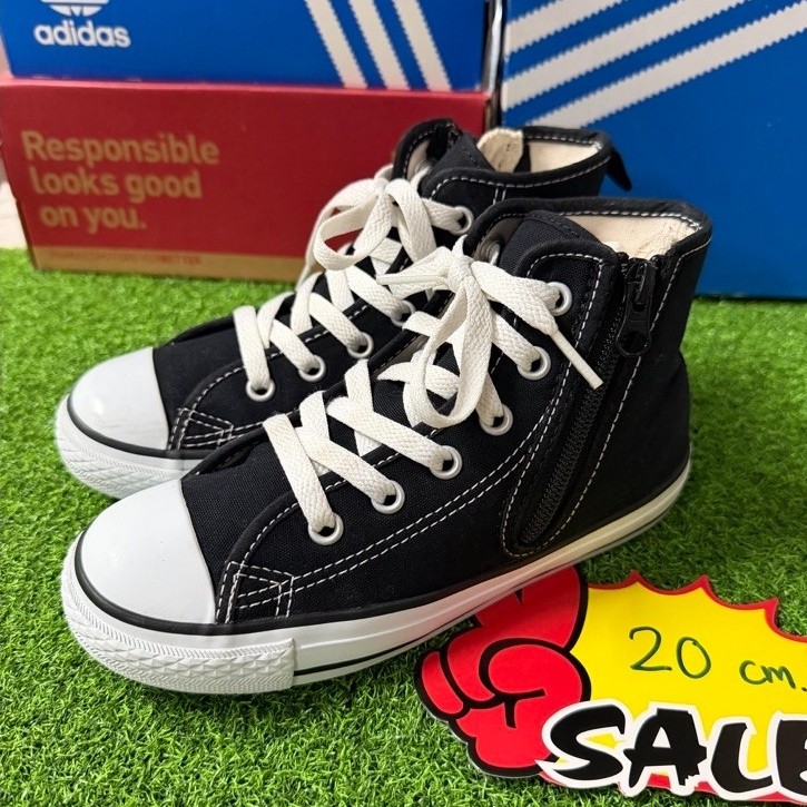 รองเท้าผ้าใบเด็ก Converse Chuck Taylor All Star หุ้มข้อ สีดำ ซิปข้าง ไซส์ 20 ซม. มือสองสภาพดี