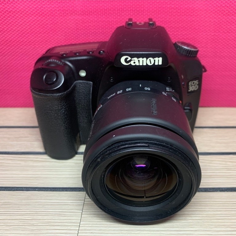 กล้องดิจิตอล canon  30 D