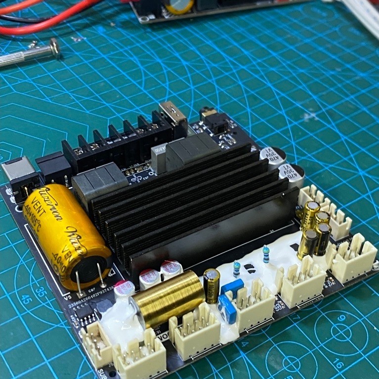 ZK-ST21 บริดโมโนกำลังขับ200x200 โมเบสกลางแหลมเพิ่มเกณฑ์ขยายซับx10เท่า ไม่ต้องใช้บูสเบส เบสแน่นๆลอยๆ 