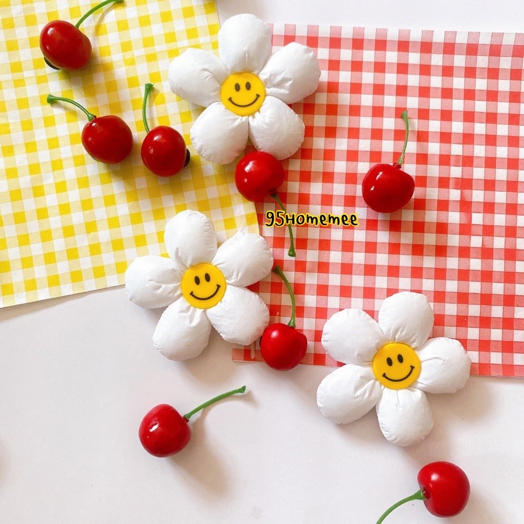 พร้อมส่ง เข็มกลัดดอกเดซี่ นุ่มๆพองๆ