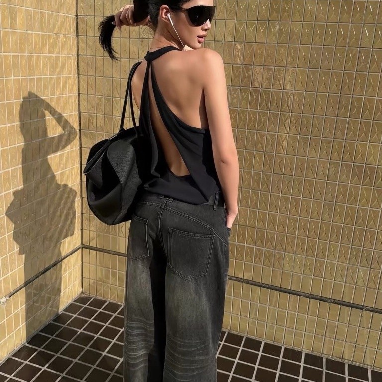 Naomi top จากแบรนด์ moody nudy พร้อมส่งจากไทย