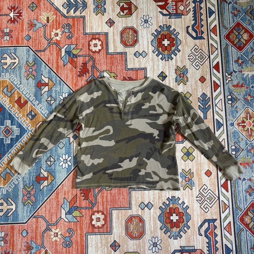 เสื้อแขนยาวลายพราง FADED GLORY🍂
