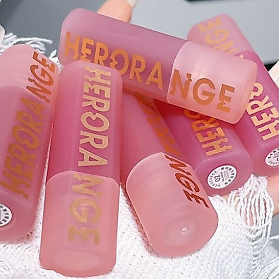 Herorange ลิปกลอส ให้ความชุ่มชื้น ติดทนนาน ป้องกันการแห้ง เหมาะกับฤดูใบไม้ร่วง และฤดูหนาว